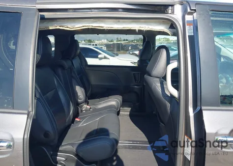 2017 Toyota Sienna Se 8 Passenger z USA, uszkodzony, nr VIN 5TDXZ3DC7HS793784